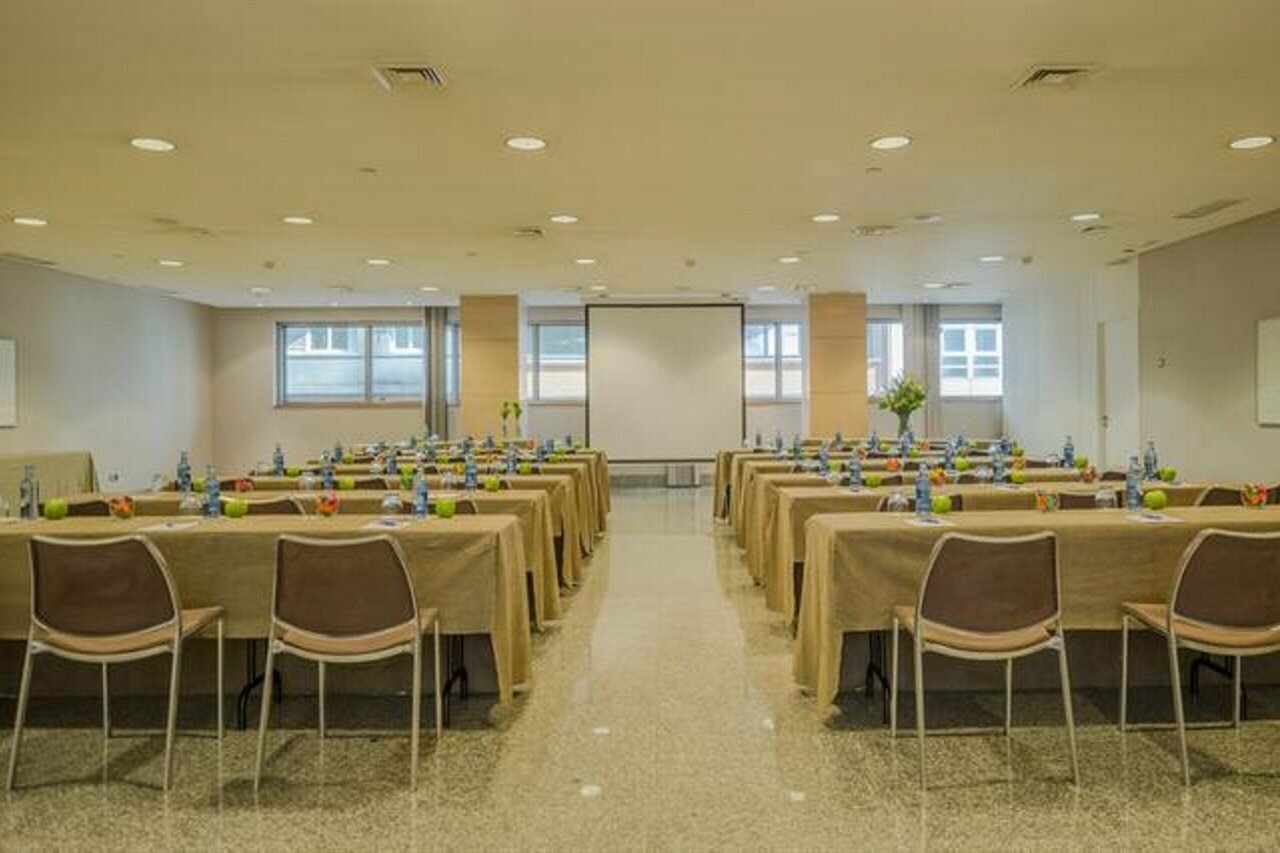 Фото Hesperia A Coruña Centro