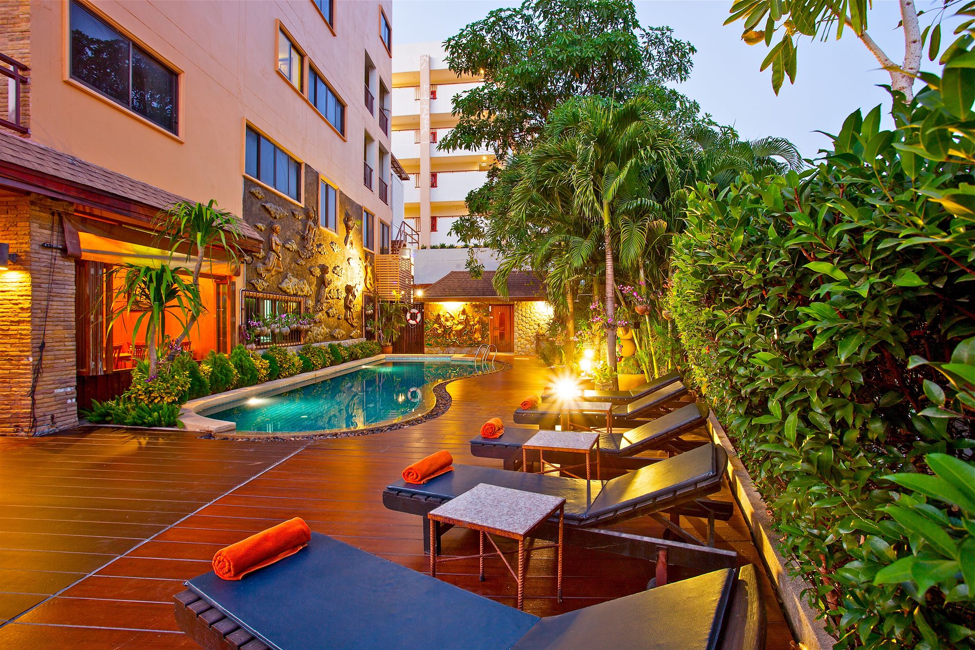 Фото отеля 1