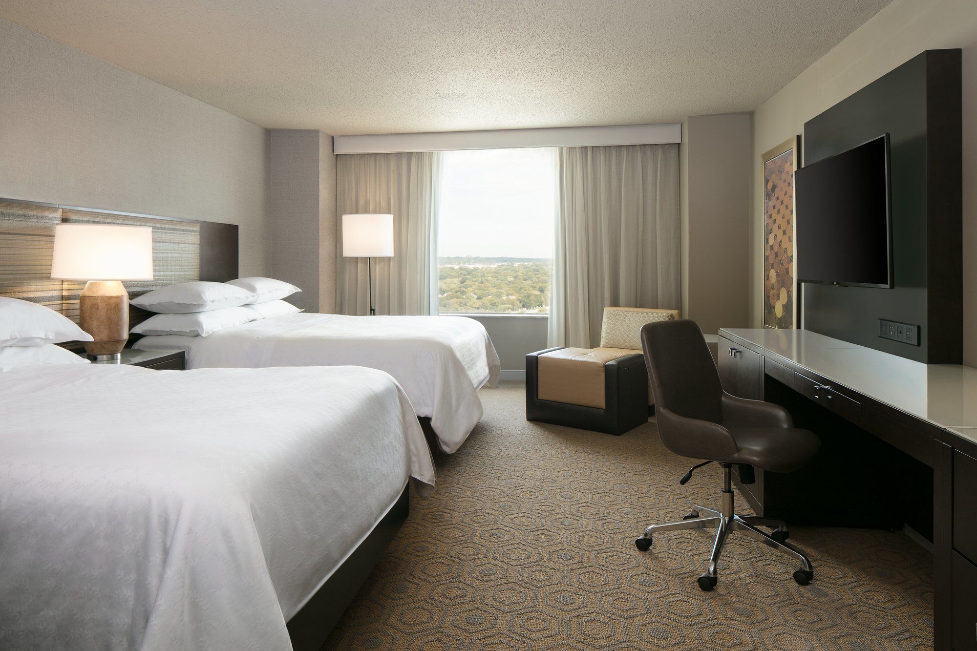 Фото Sheraton Overland Park Hotel at the Convention Center