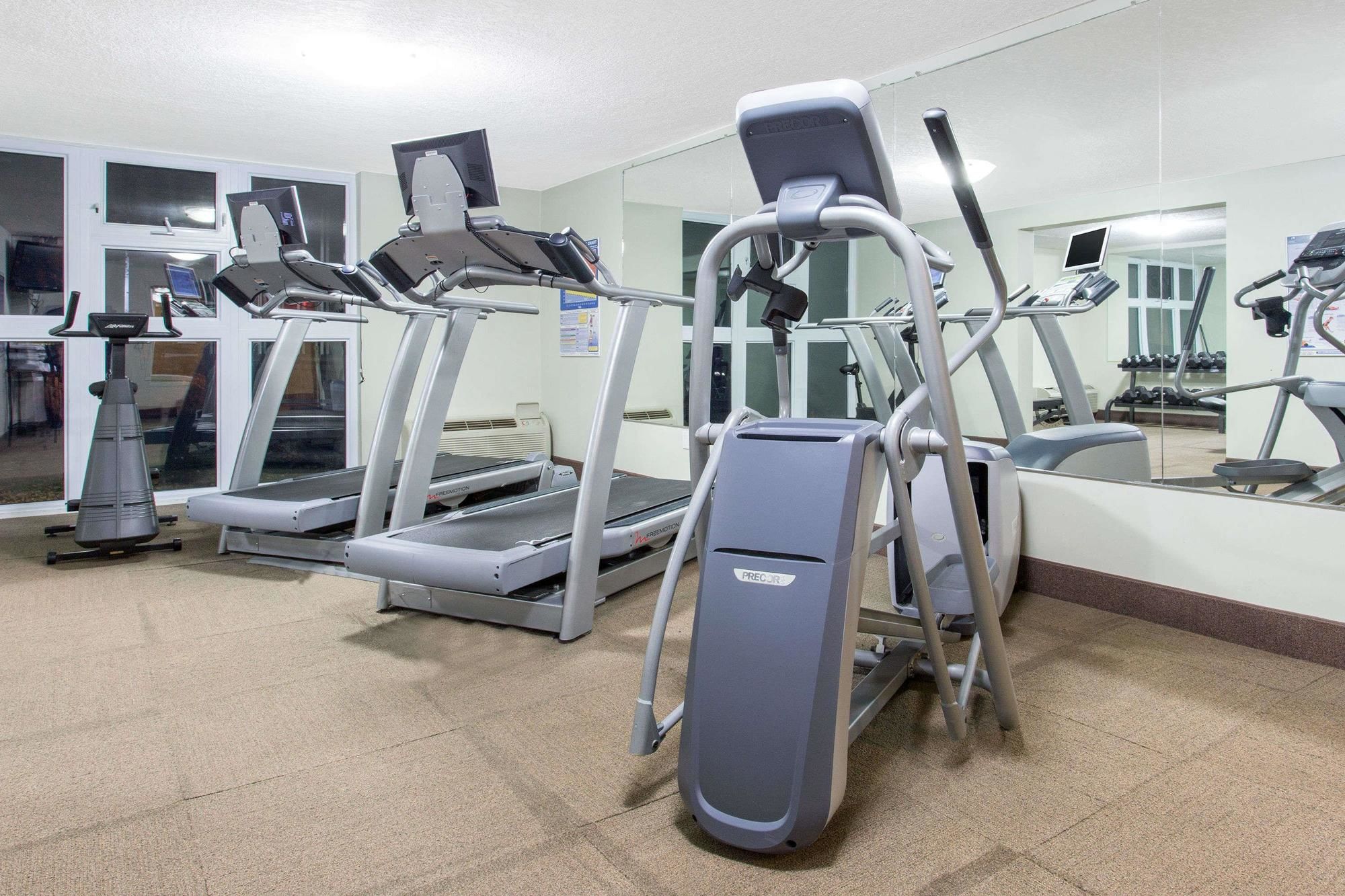 Фото Ramada by Wyndham Cornwall