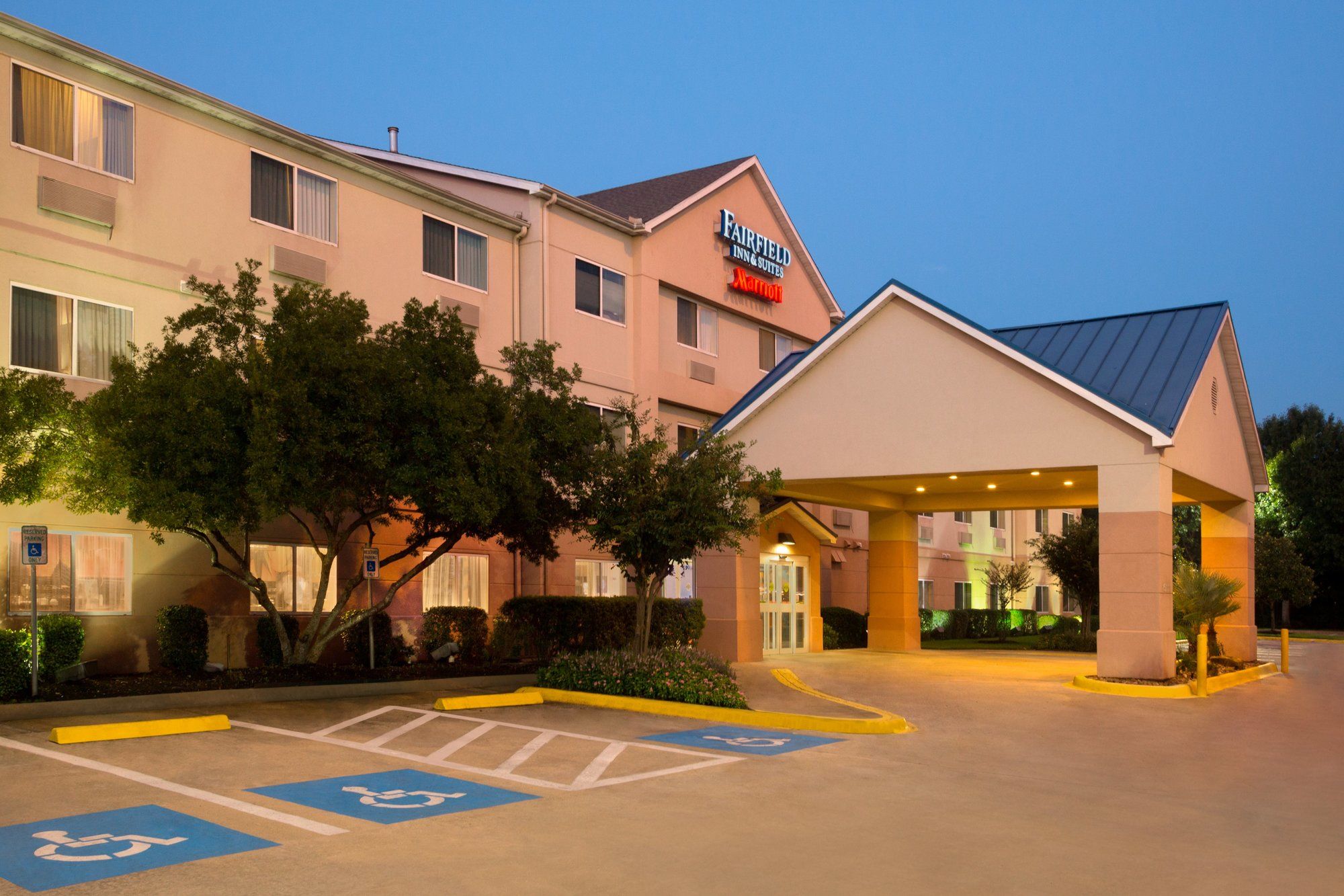 Фото Fairfield Inn & Suites Houston Energy Corridor/Katy Freeway