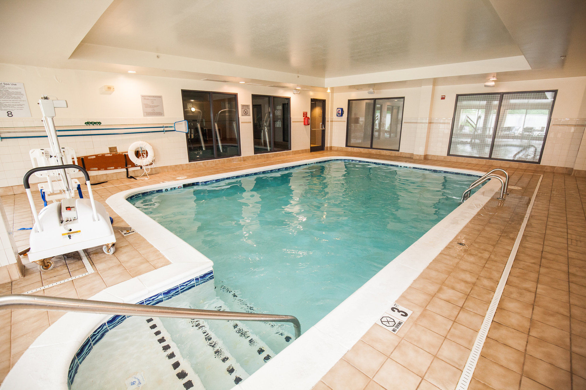 Фото Courtyard by Marriott Cincinnati Airport