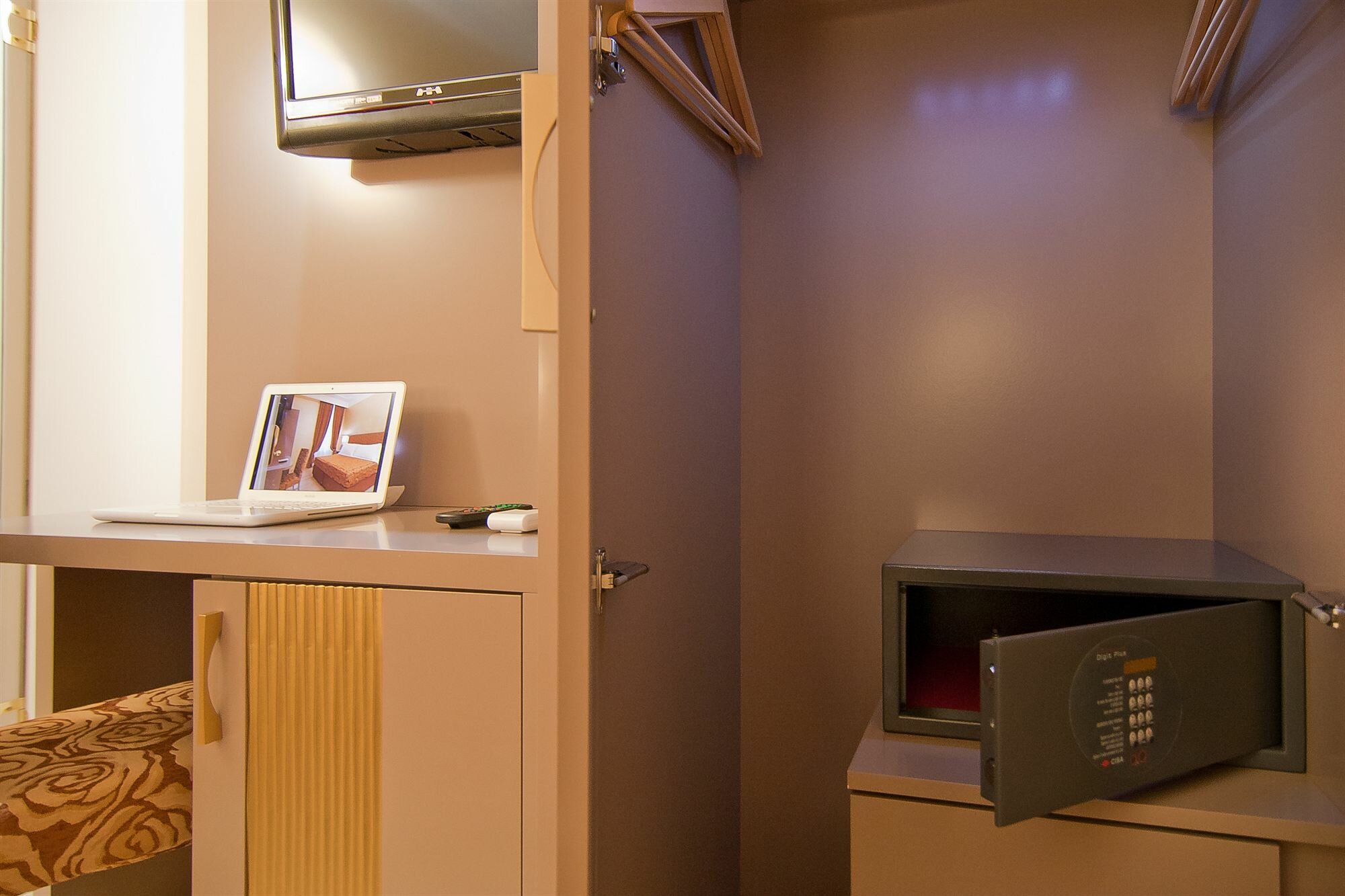 Фото Hotel Fellini