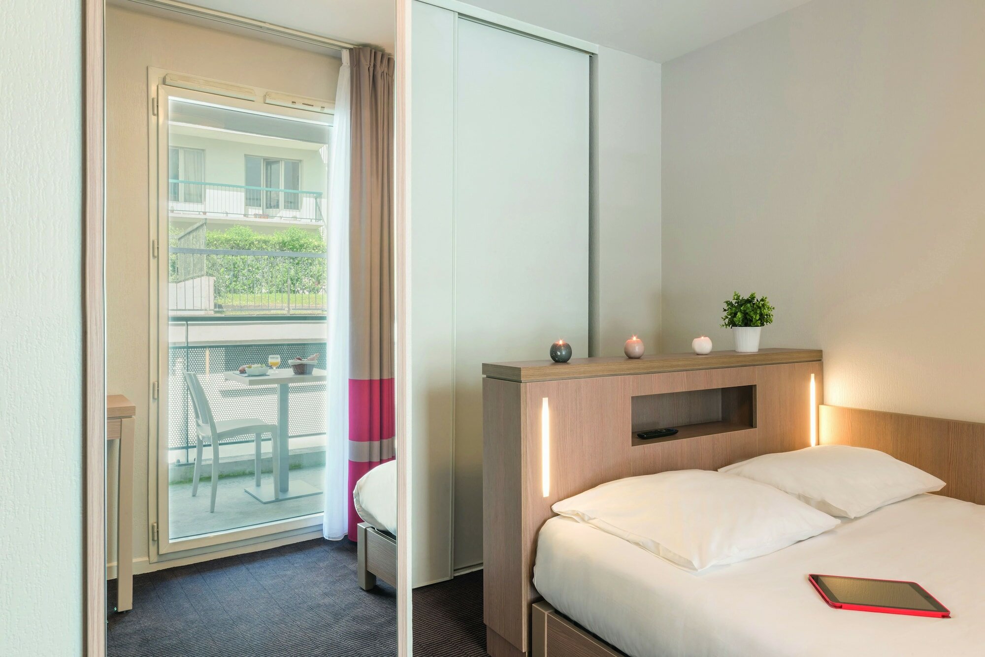 Фото Appart'City Nantes Quais de Loire