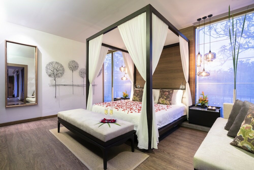 Фото The Sarojin