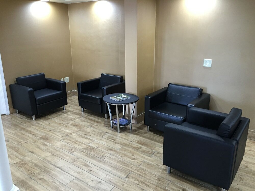 Фото Quality Inn Near Pimlico Racetrack