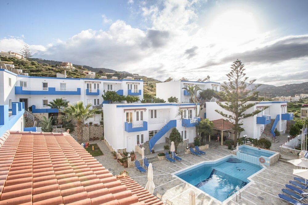 Фото Belvedere Village