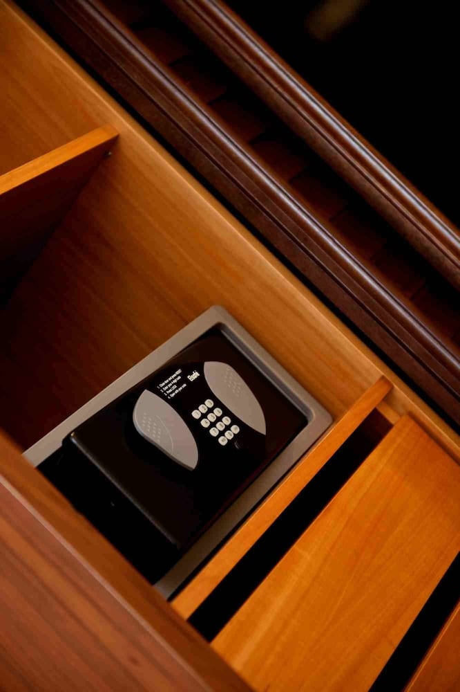 Фото The Avenue Suites