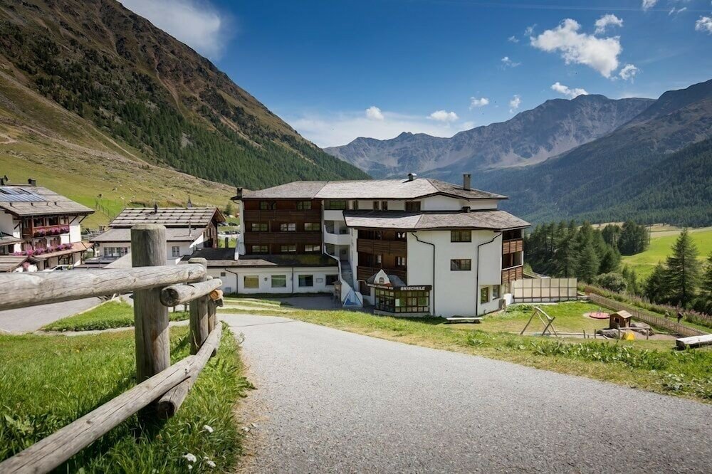 Фото Sporthotel Kurzras