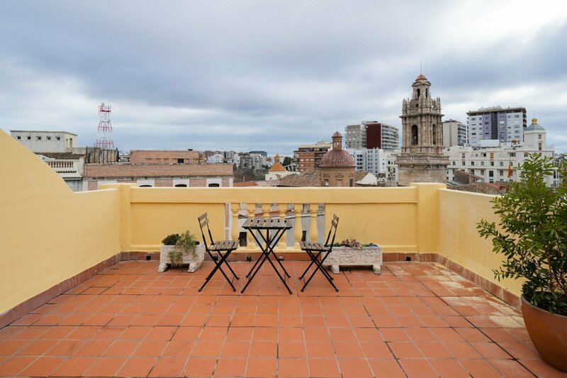 Хостел Purple Nest Hostel Valencia в Валенсии