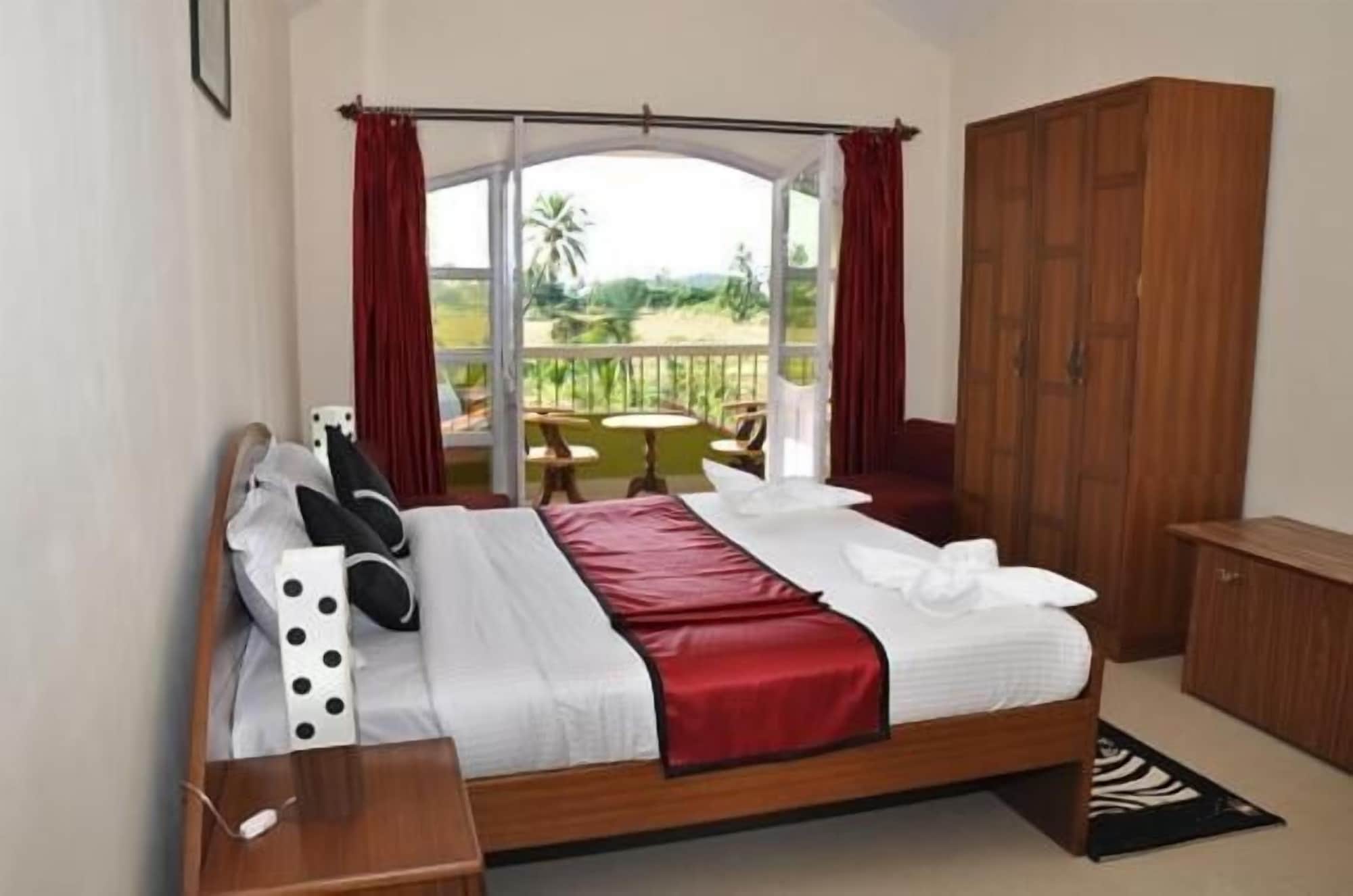 Фото A's Holiday Beach Resort