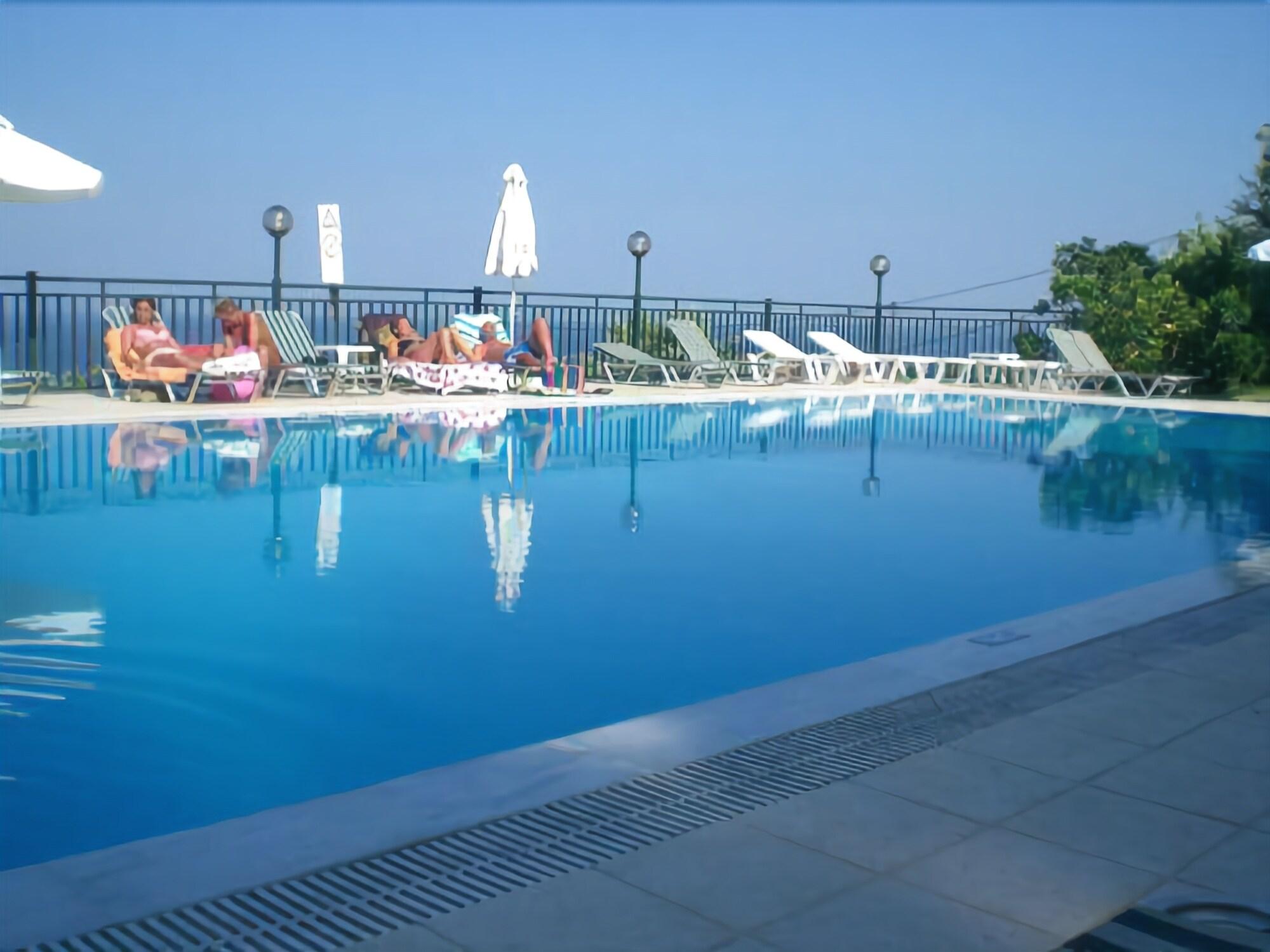 Фото Aronis Apartments