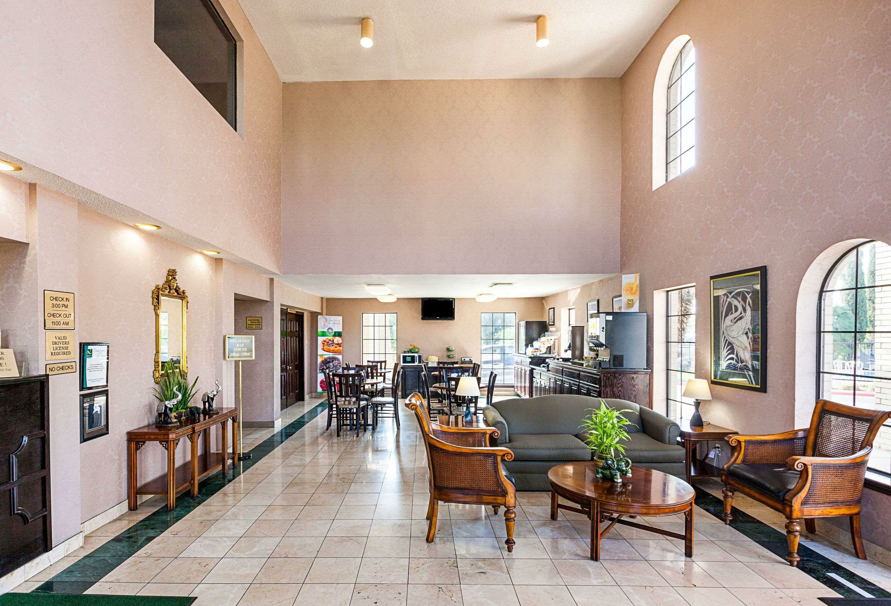 Фото Quality Inn Near Medical Center