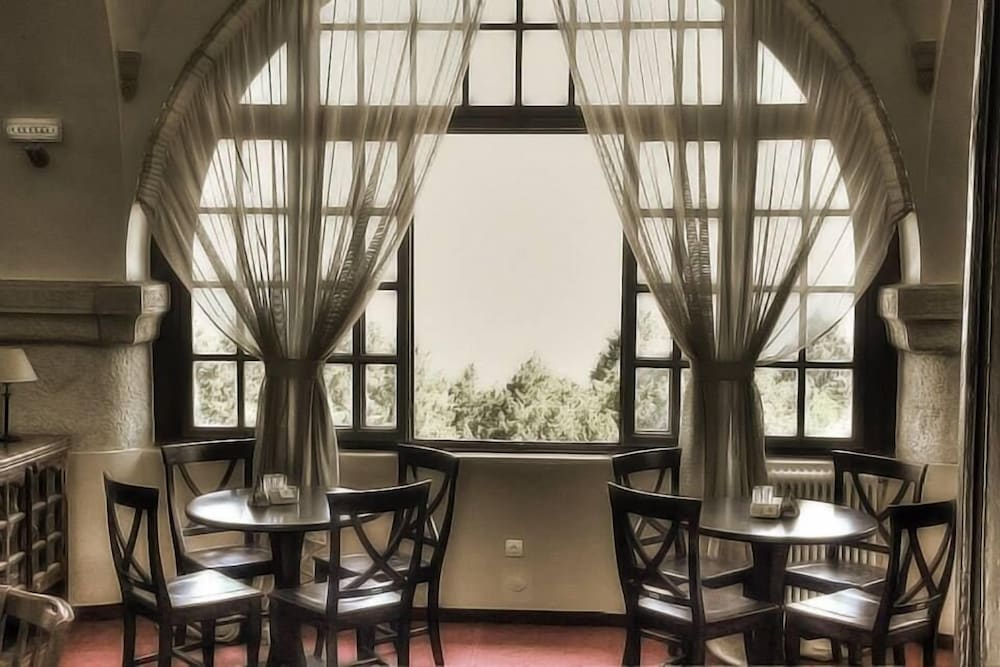 Фото Elafos Hotel