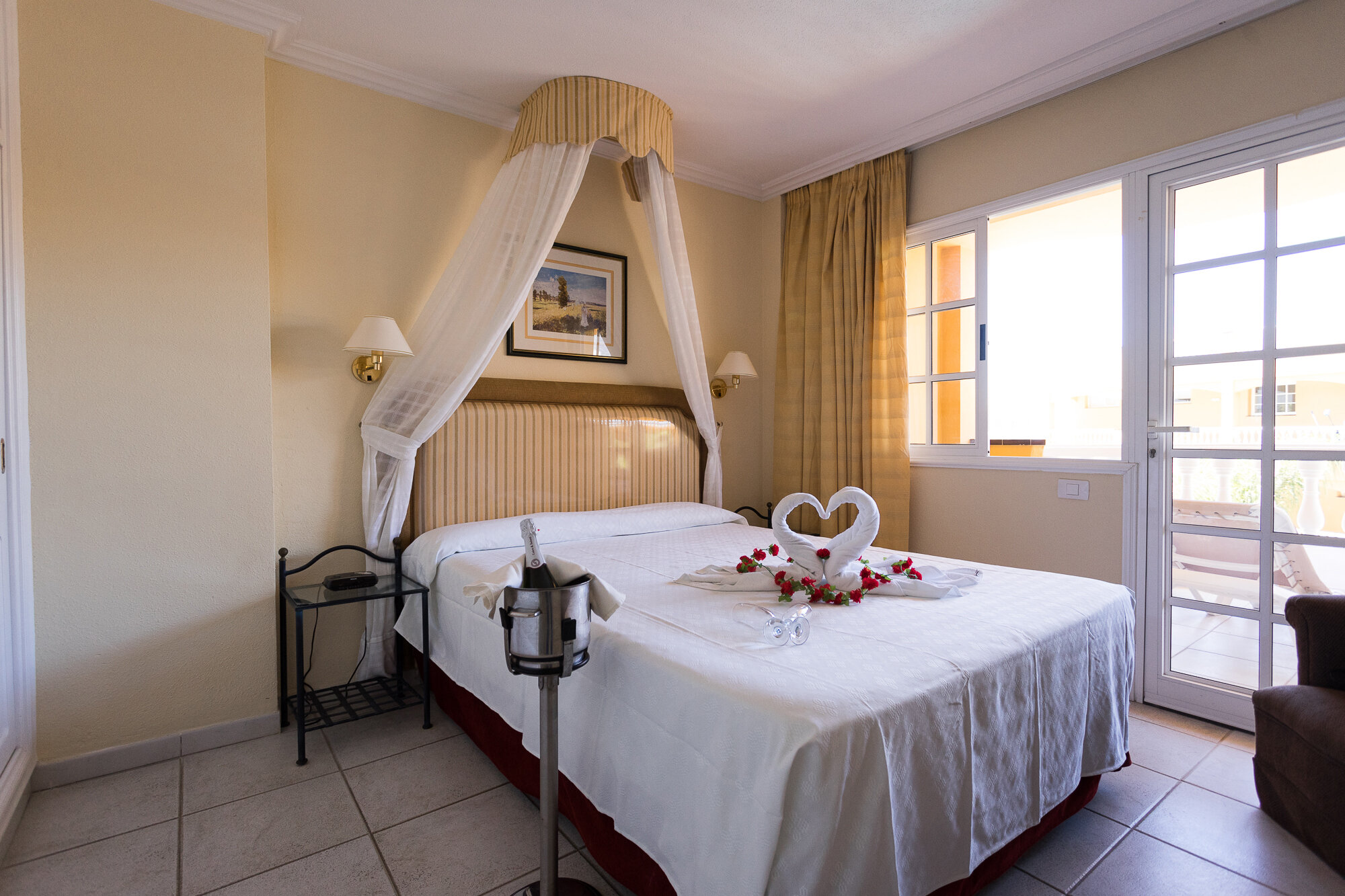 Фото El Marques Palace by Intercorp Hotel Group