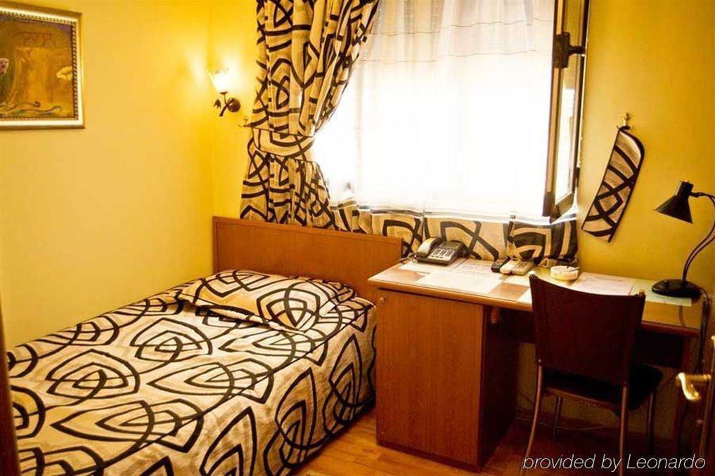 Фото Hotel Villa Tafaj