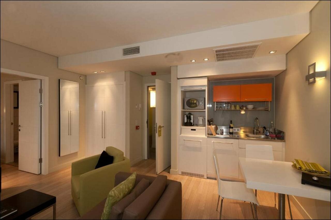 Фото B-aparthotel Grand Place