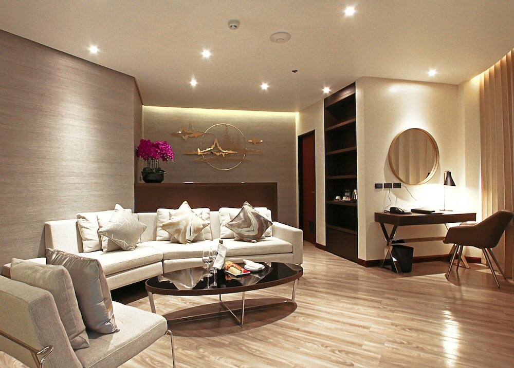 Фото The Marison Hotel