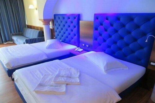 Внешний вид отеля Hotel Alexander в Лимоне-суль-Гарде, фото 5