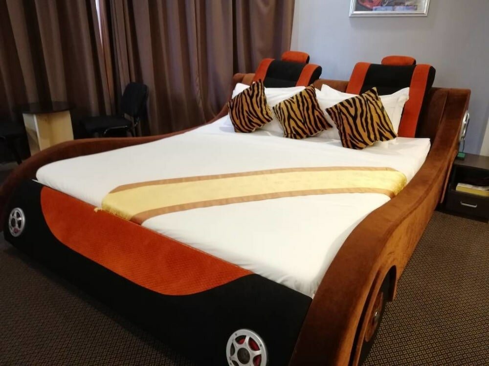 Фото Paragon City Hotel