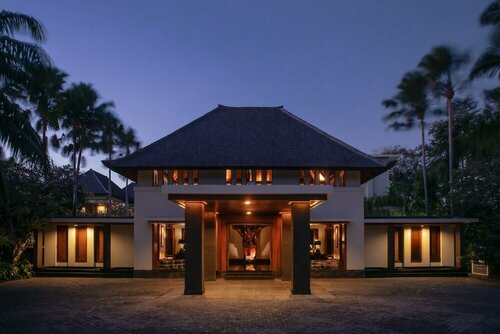 Гостиница Awarta Nusa Dua Resort & Villas в Нуса-Дуа
