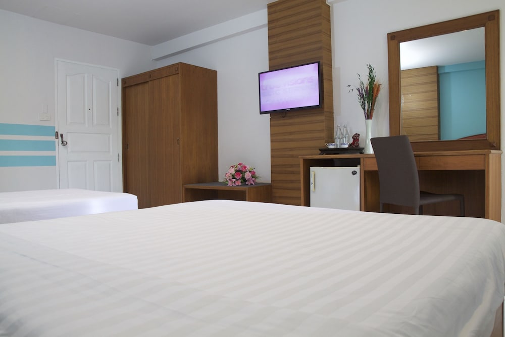 Фото We Briza Hotel Chiangmai