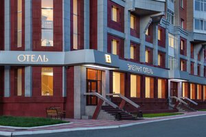 Elegant (Tomsk, Krasnoarmeyskaya Street, 148) ، فندق