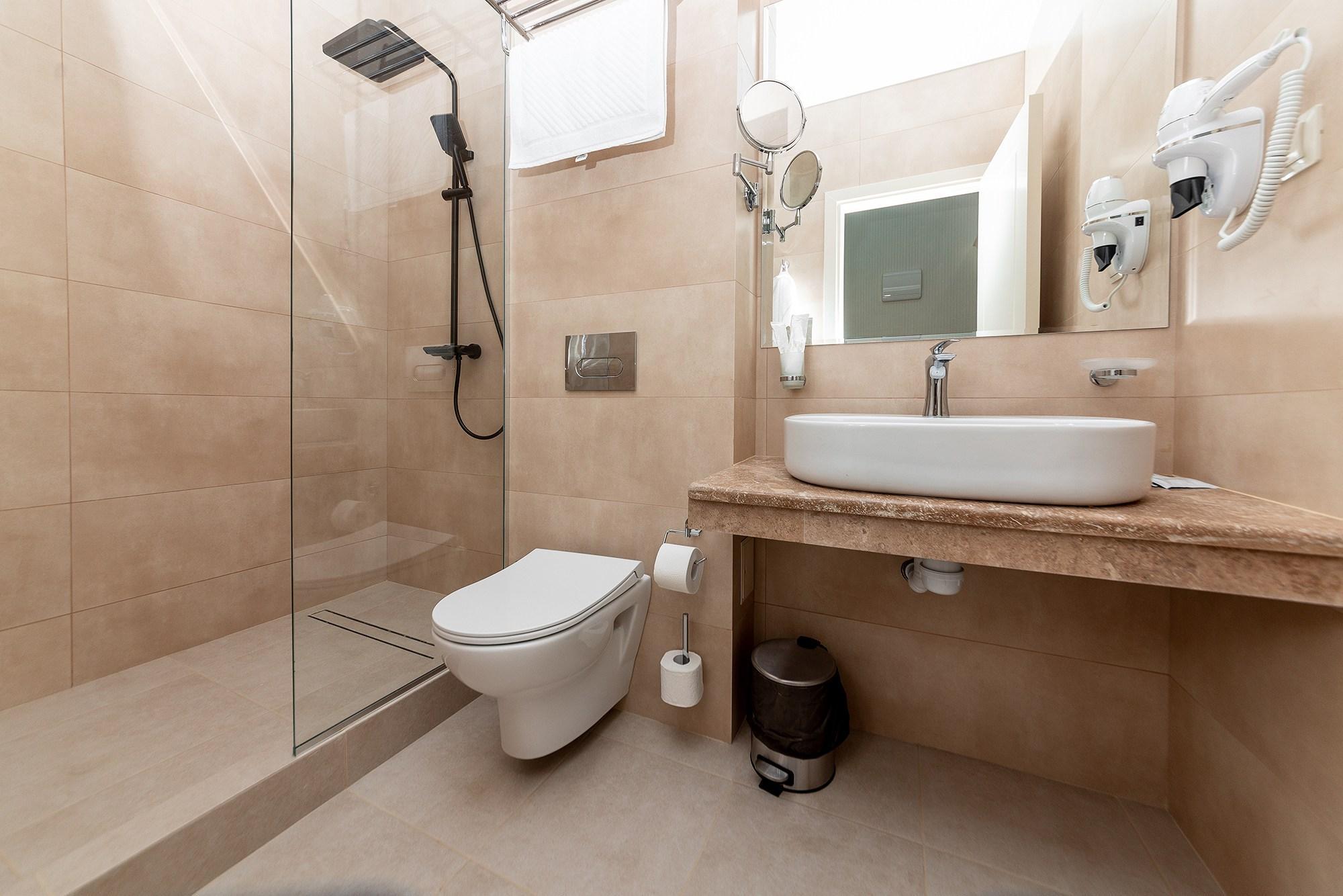 Фото Adriatic Hotel