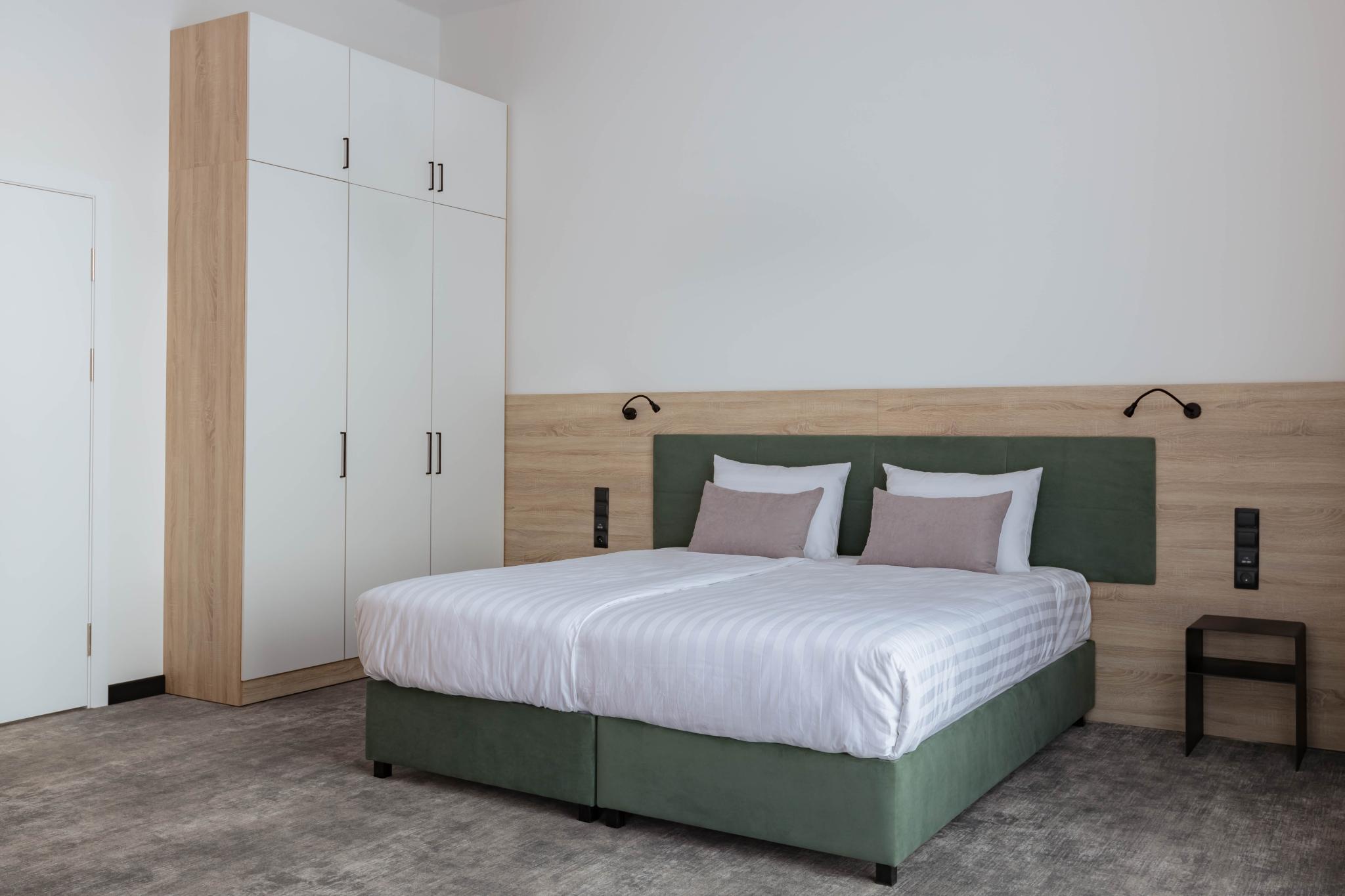 Фото Romanovo Hotel