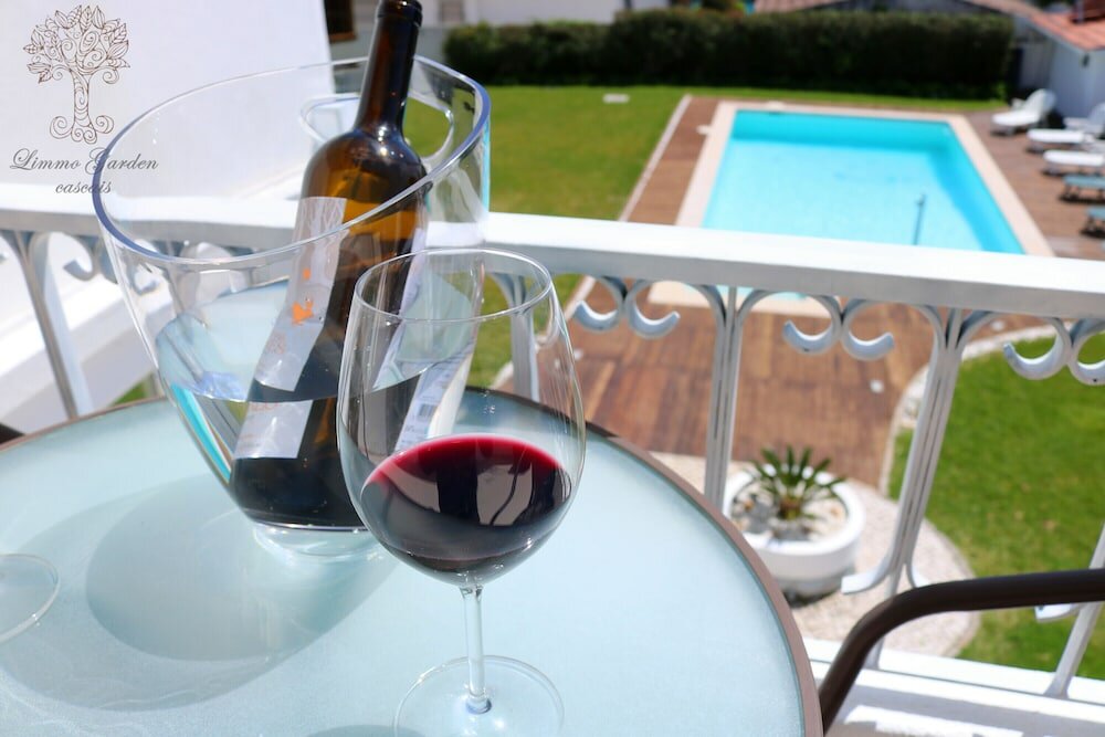 Фото Limmo Garden Guest House