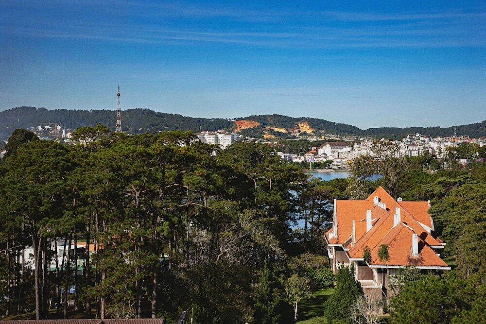 Фото Charlie Mansion Dalat