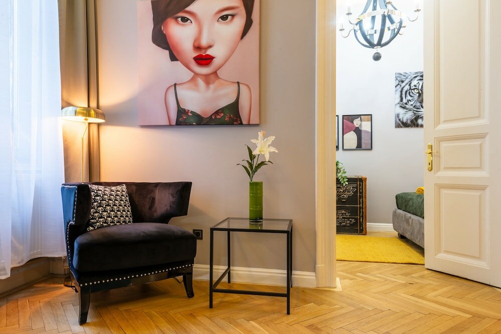 Фото Budapest Holidays Courtyard