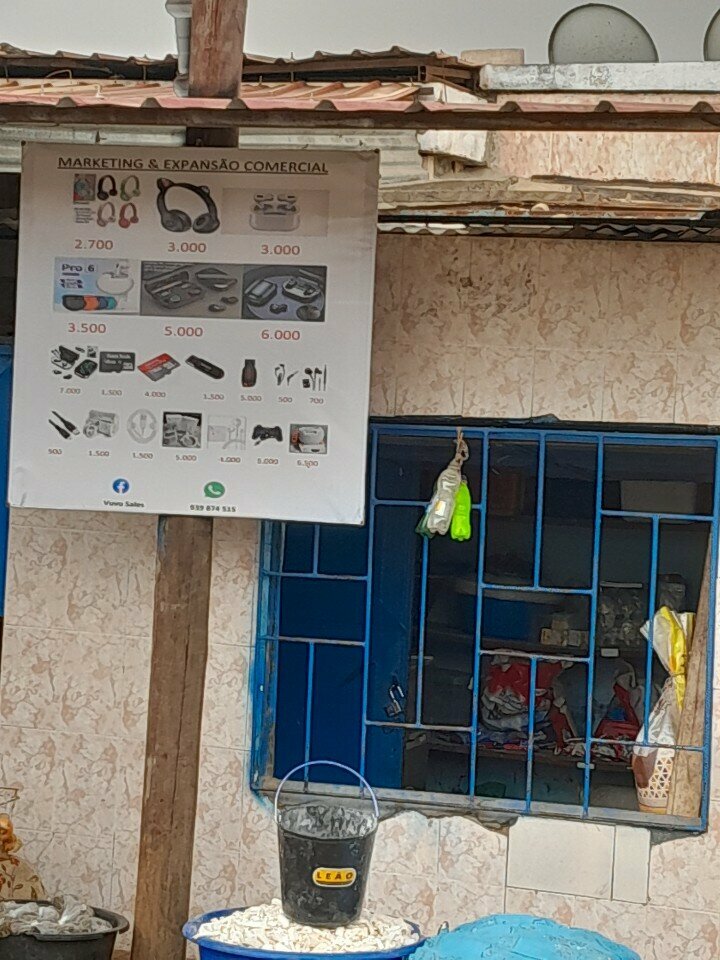 Items for mobile phones Marketing e expansão comercial, Loanda, photo