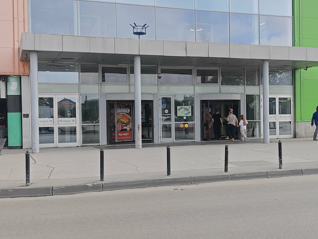 Clothing store Mango, Novosibirsk, photo