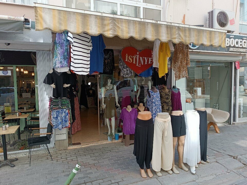 Clothing store Istinye Boutique, Izmir, photo