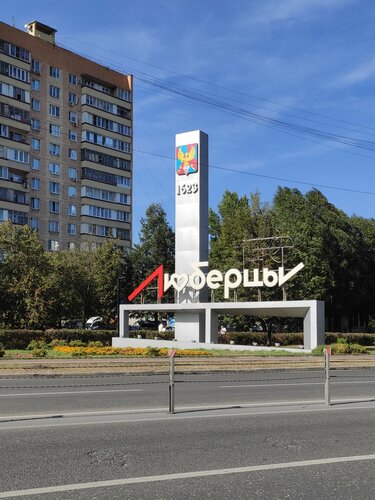 Секс порно: үлкен әтештерден айқайлаған балапандар