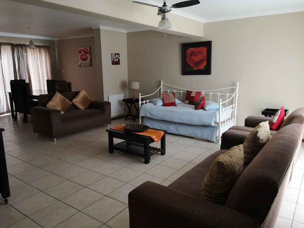 Фото Smithland Guest Apartments