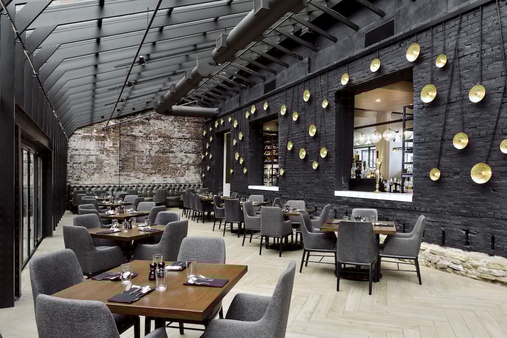 Фото Hotel Covington Cincinnati Riverfront