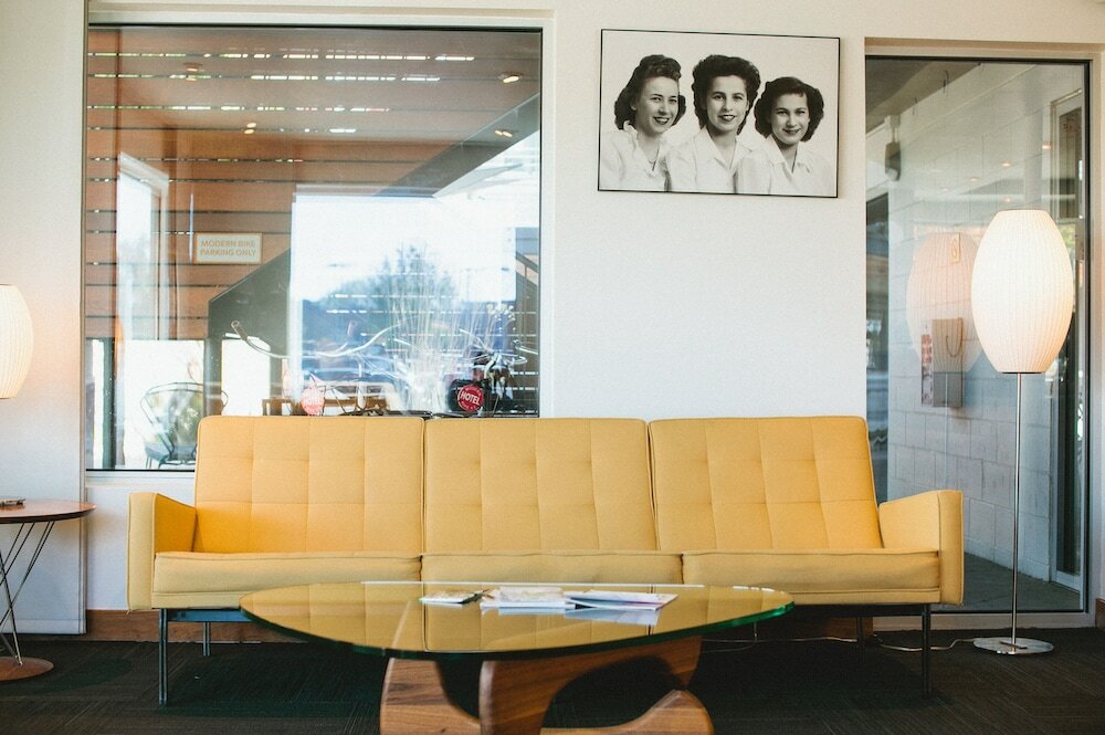 Фото Modern Hotel