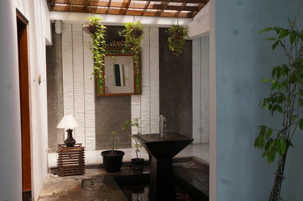 Фото Hotel Kirana