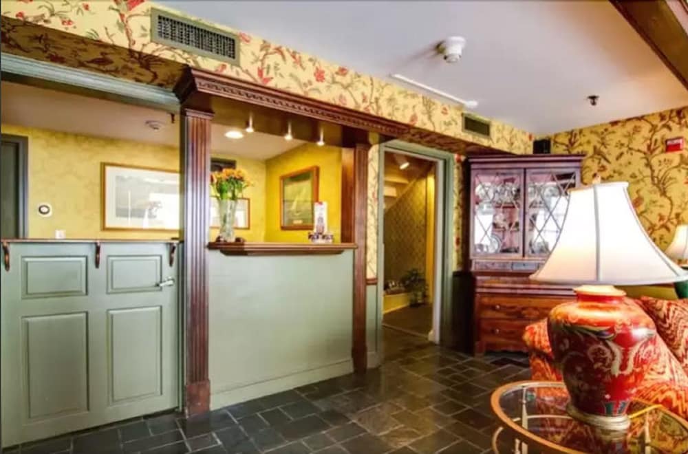 Фото Americas Cup Inn