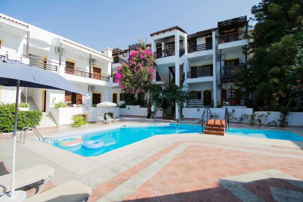 Фото отеля 1