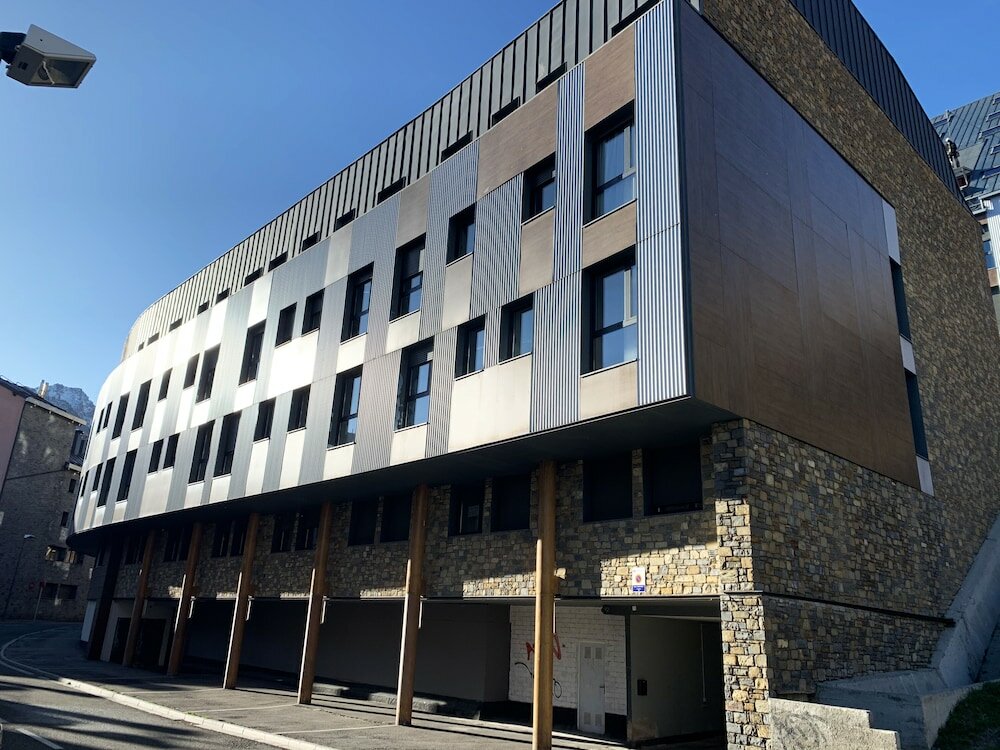 Фото Apartamentos Varios Pas de la Casa 3000