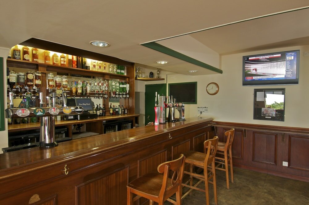 Фото Cove Bay Hotel