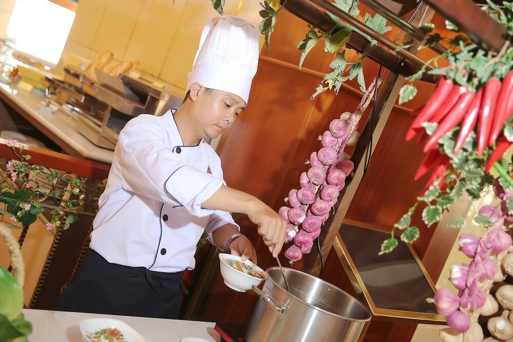 Фото Lotus SaiGon Hotel