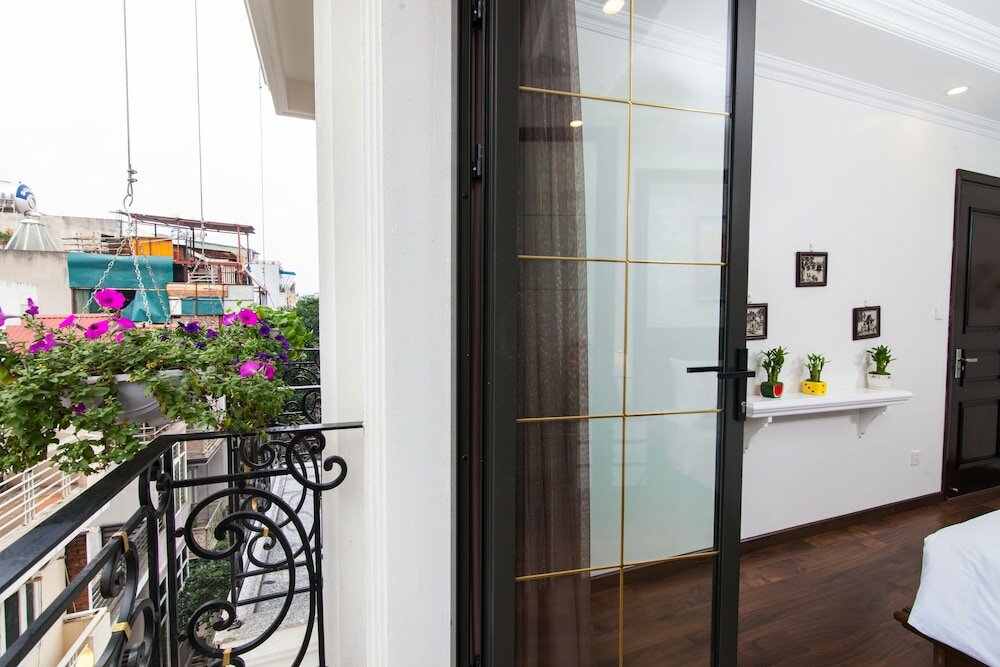 Фото Hanoi Central Hotel & Residences