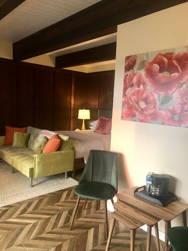 Фото Seafoam Lodge