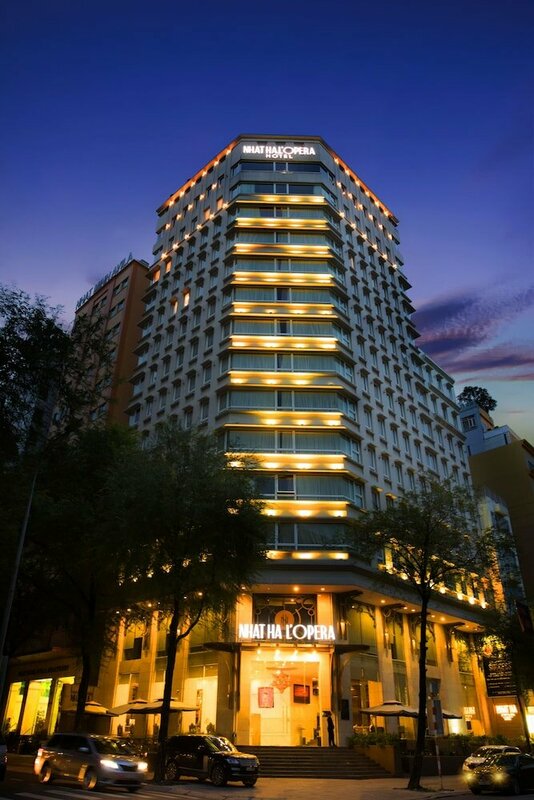 Гостиница Nhat Ha L’Opera Hotel в Хошимине