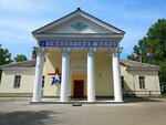 Гарнизонный офицерский клуб (Vostochnaya ulitsa, 15А) ، نادي ترفيه