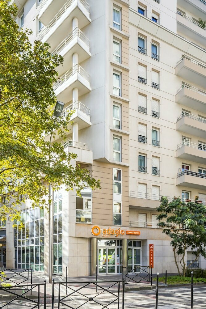 فندق Aparthotel Adagio Access La Defense Place Charras ، ، صورة
